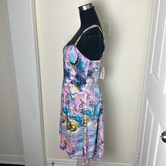 Serendipity Island Floral Shift Dress Size Medium - Picture 6 of 8